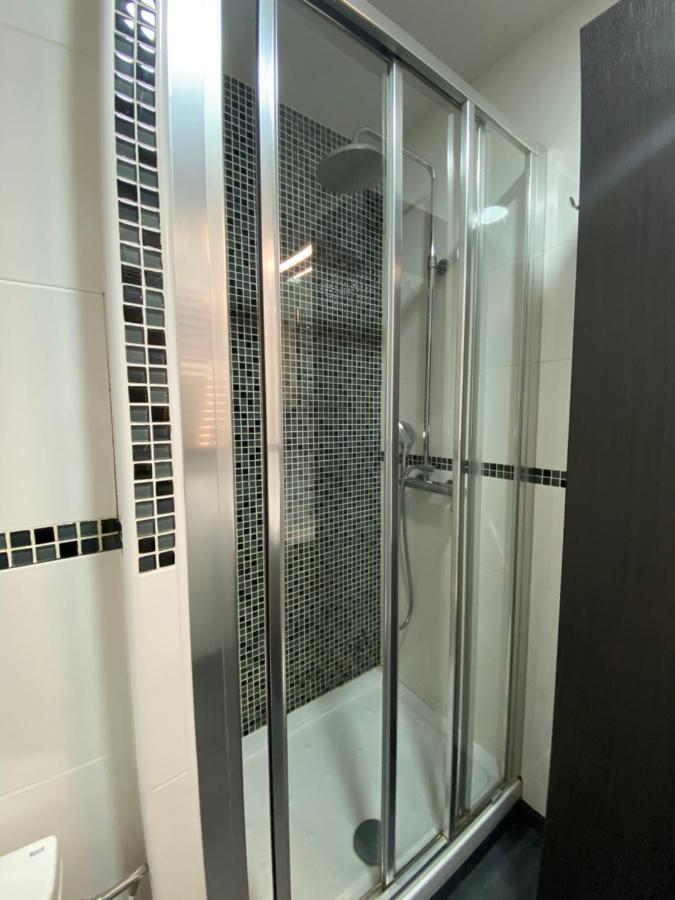 Entire New Apartment 20' From Barcelona Sabadell Ngoại thất bức ảnh