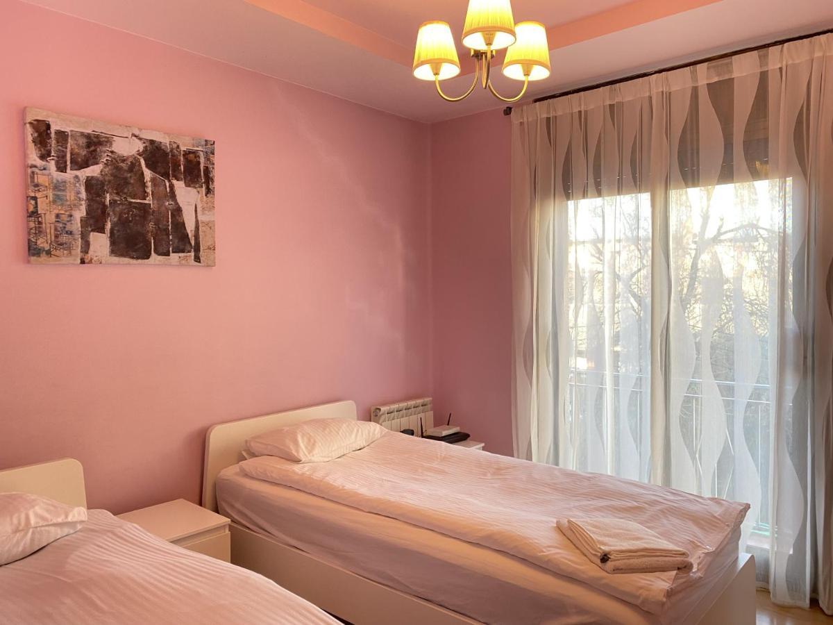 Entire New Apartment 20' From Barcelona Sabadell Ngoại thất bức ảnh